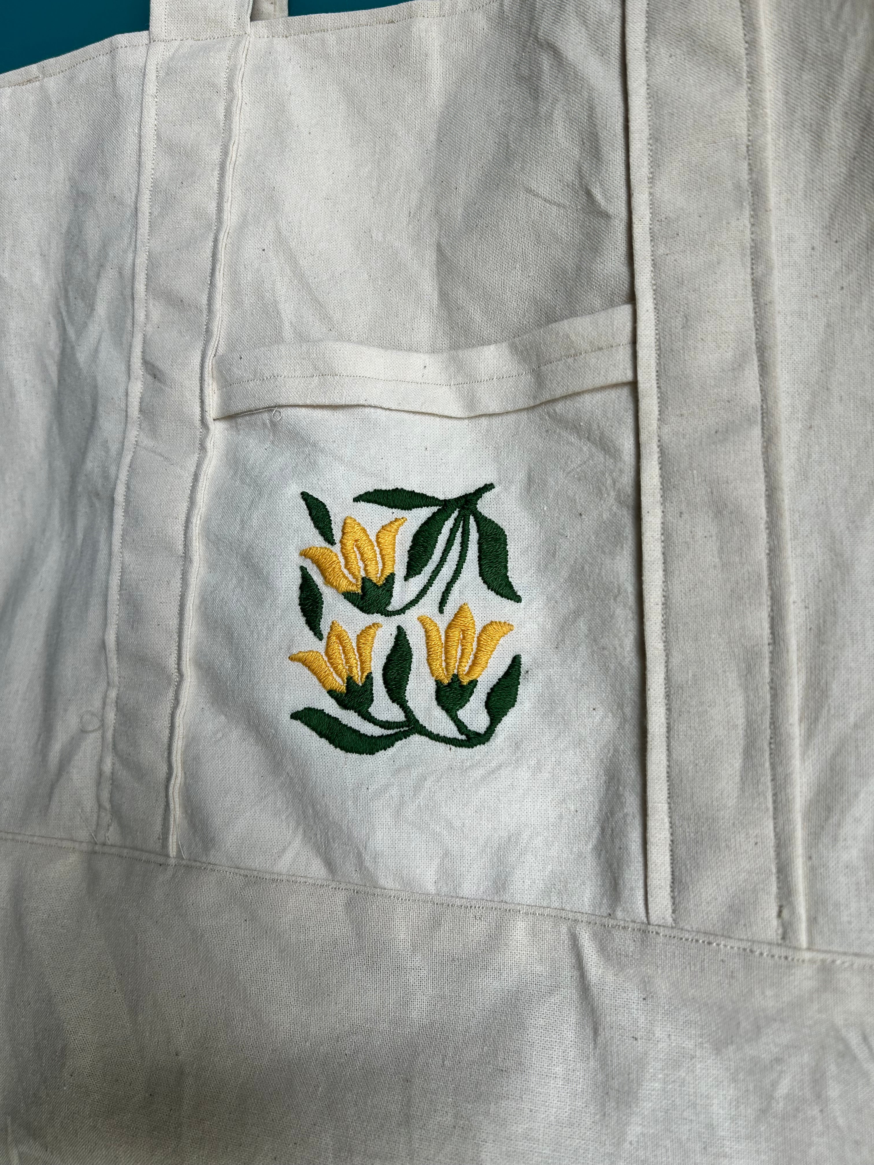 Tote bag avec illustration brodée