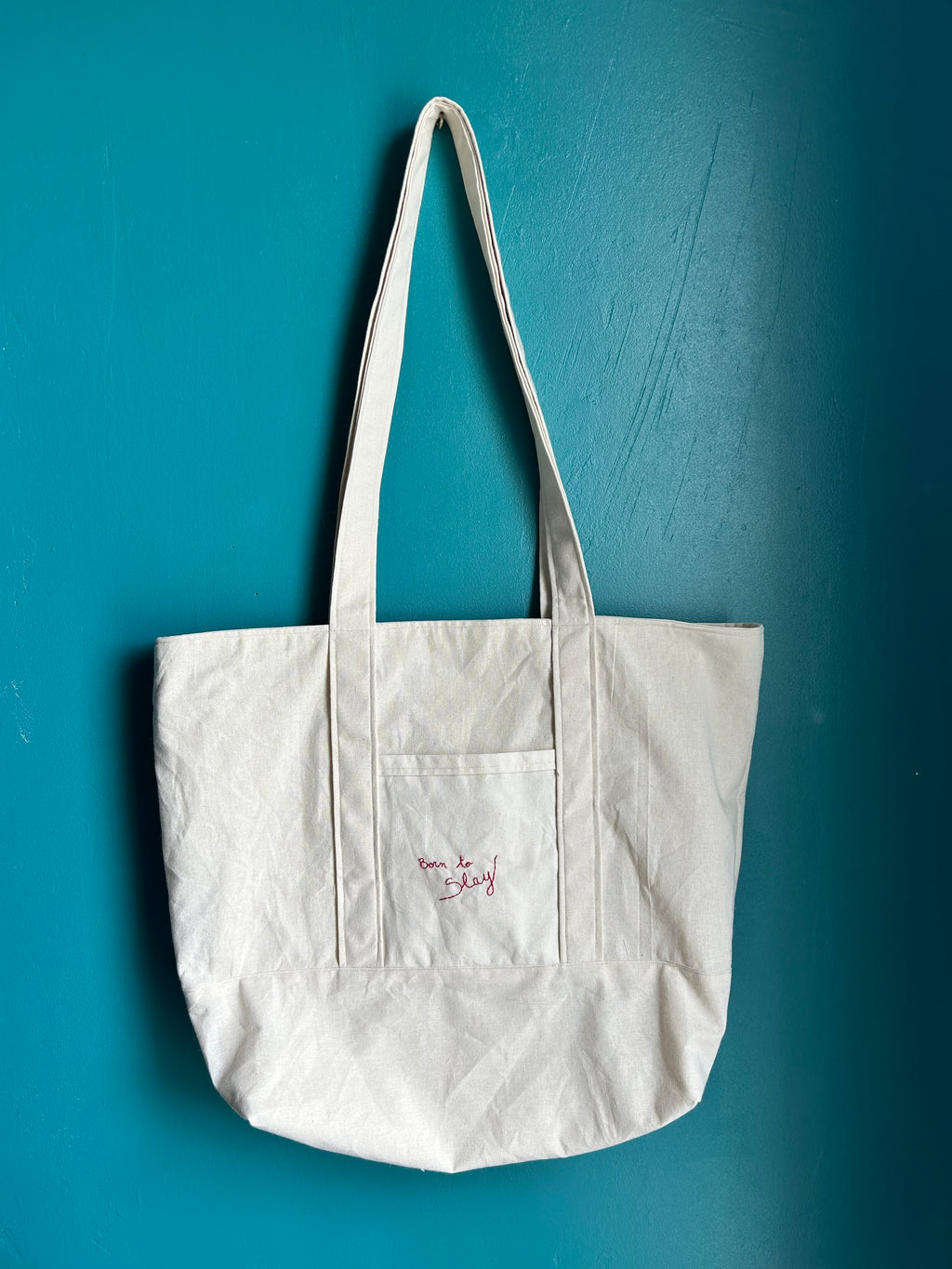 Tote bag avec texte brodé